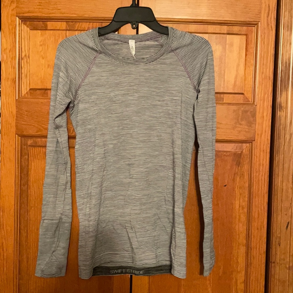 Lululemon swift stride top